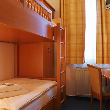 Deutsches Haus Hotel 2*