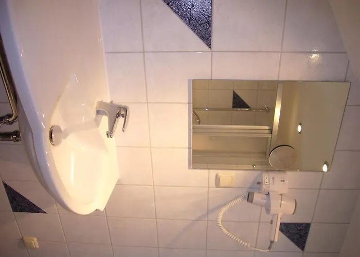 Deutsches Haus 호텔 카웁