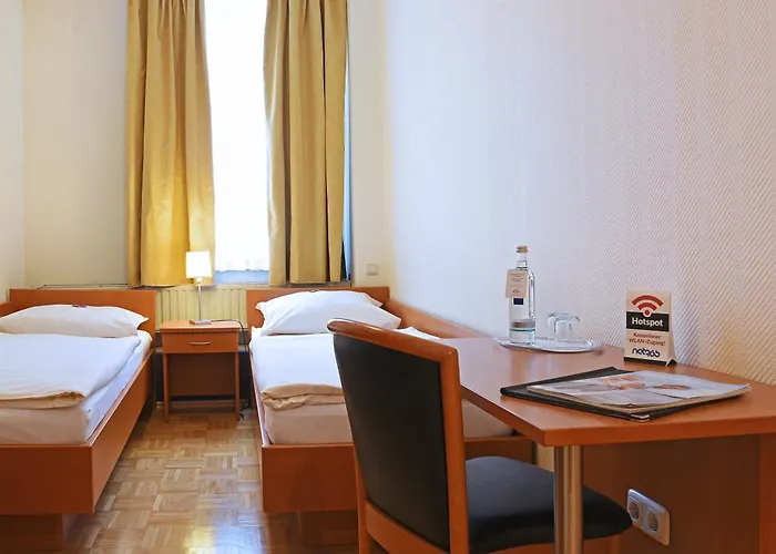 Deutsches Haus Hotell 2*