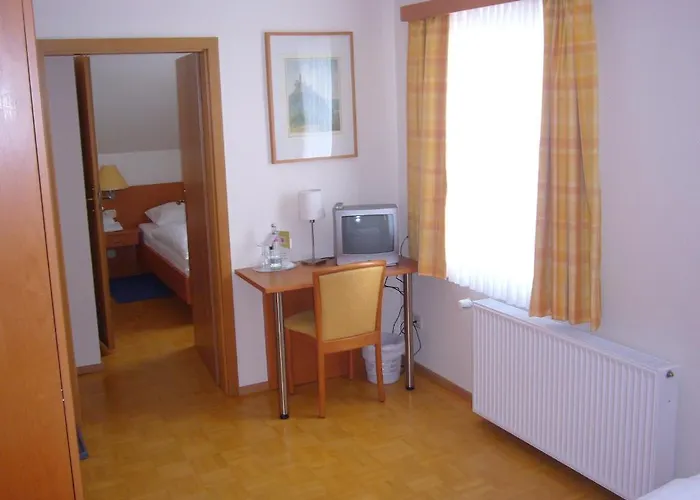 Deutsches Haus 호텔 카웁