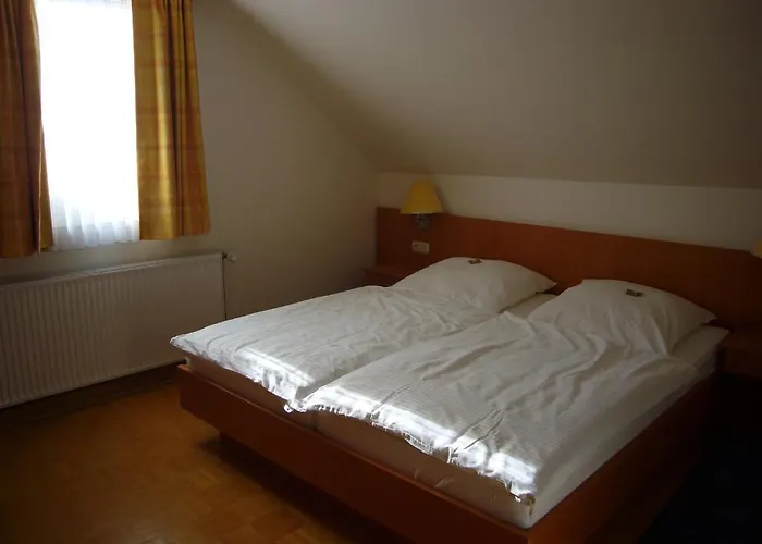 Deutsches Haus Hotell 2*